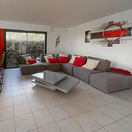 In Raphael With Private Swimming Pool, Be Inside Or Outside * Saint-Raphaël